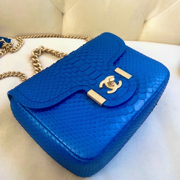 💙Extremely Rare💙Chanel Python Royal Blue GHW Single Flap Bag - Picture 3 of 15